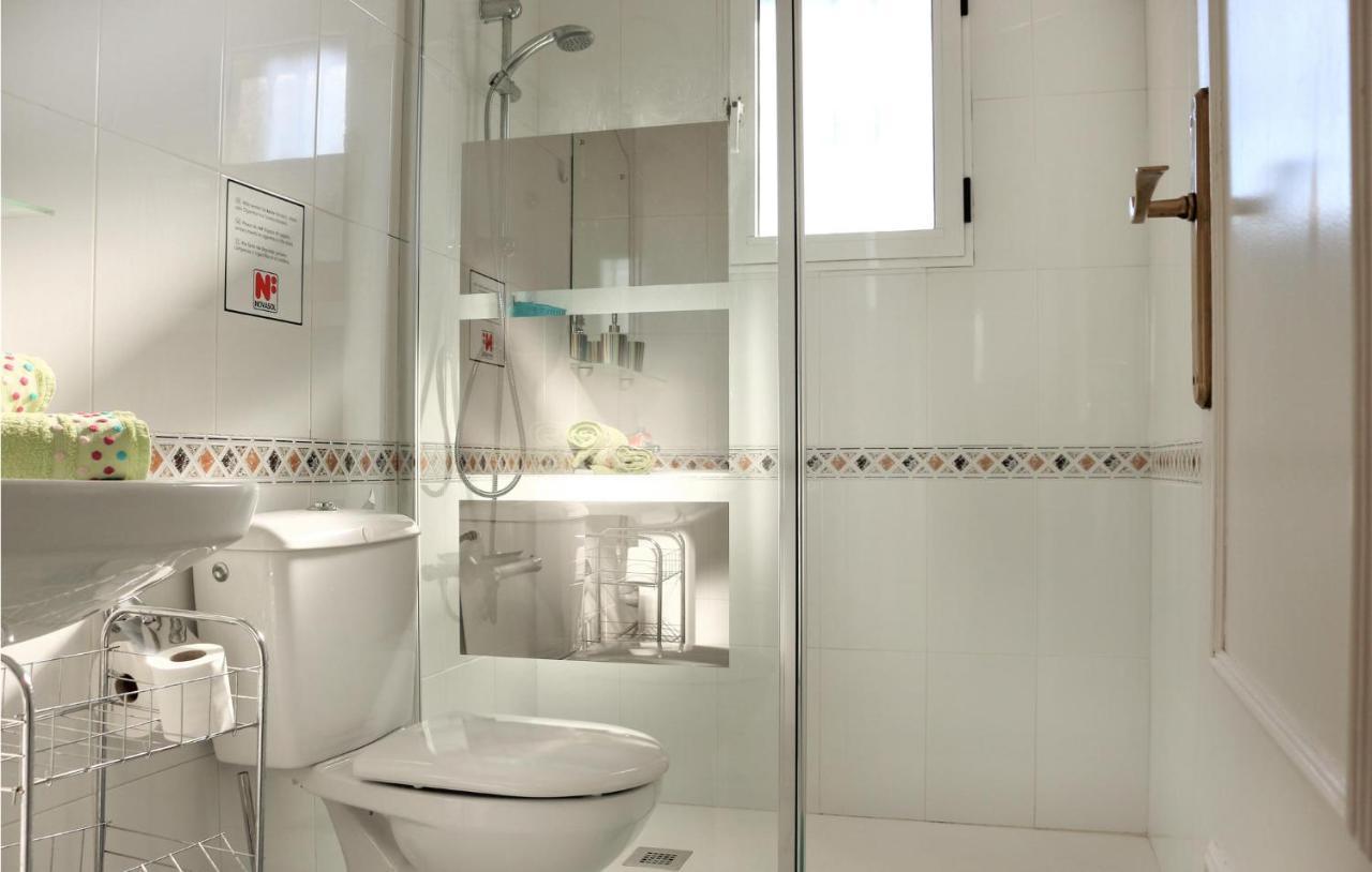 Stunning Apartment In Torrevieja Exterior foto